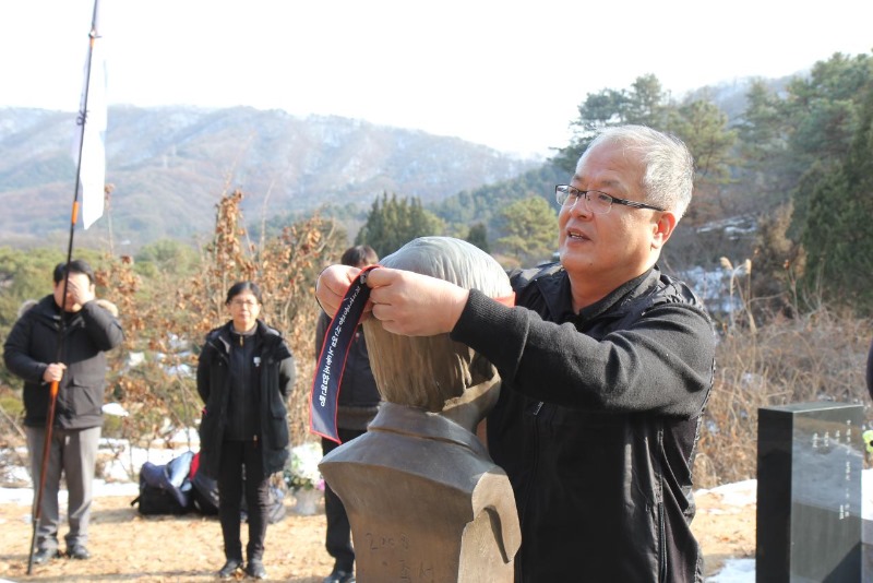 2018 열사묘역 참배 (12).jpg